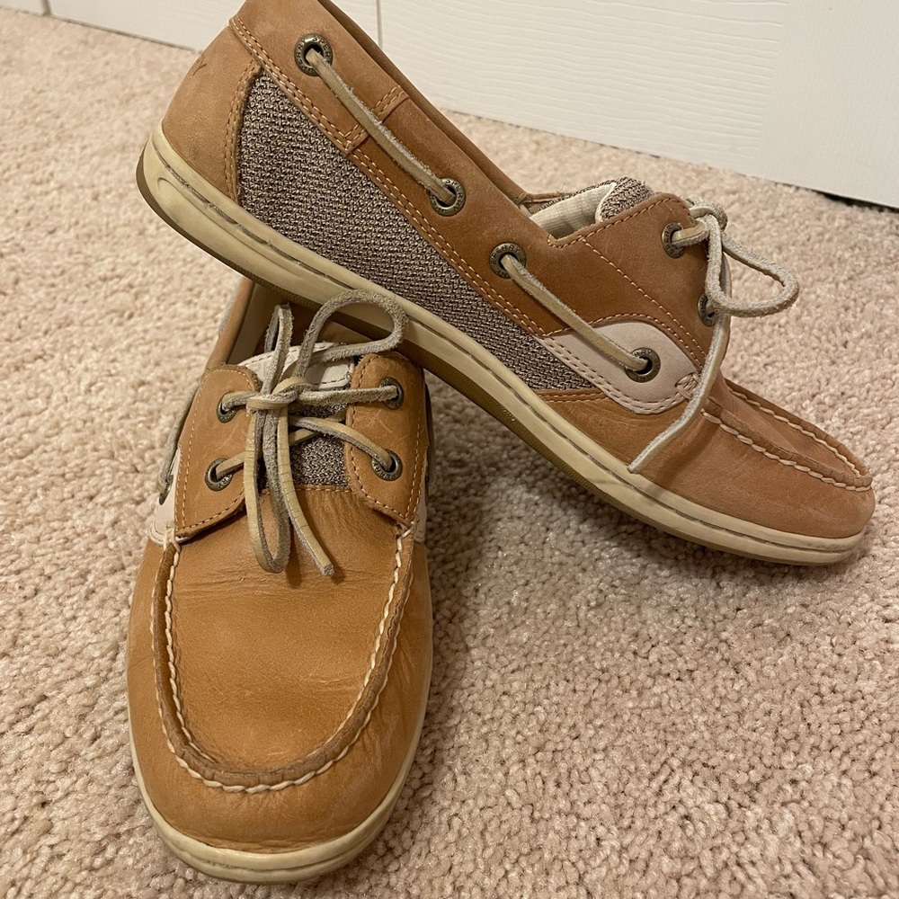 Sperry Koifish Boat Shoe- linen/oat color; size 8.5